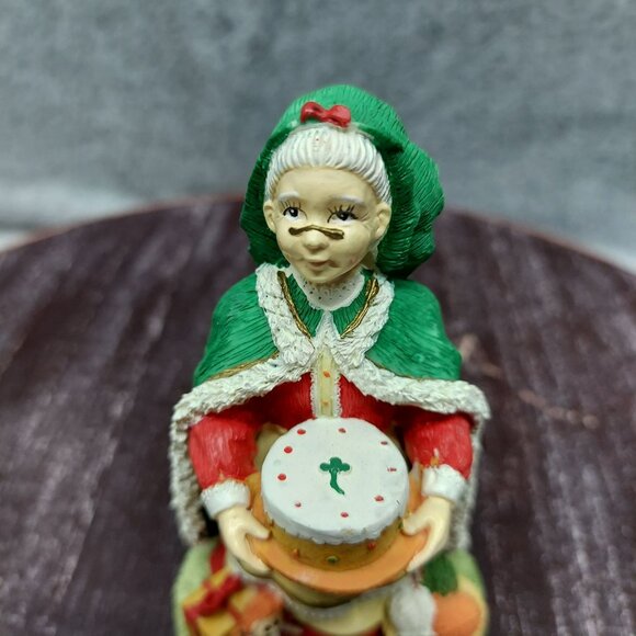 Mrs. Irish Father Christmas Figurine From The International Santa Claus Collecti - Picture 5 of 8